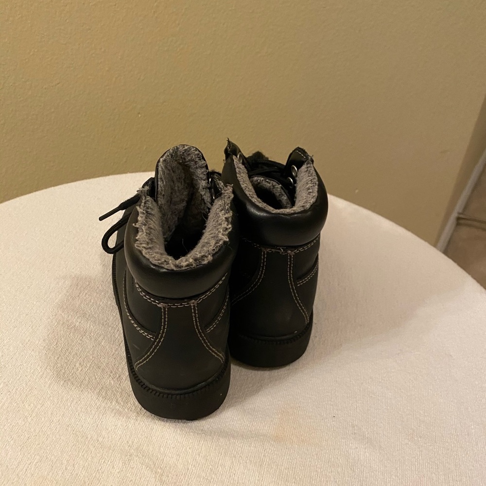 Boots - Picture 3 of 4